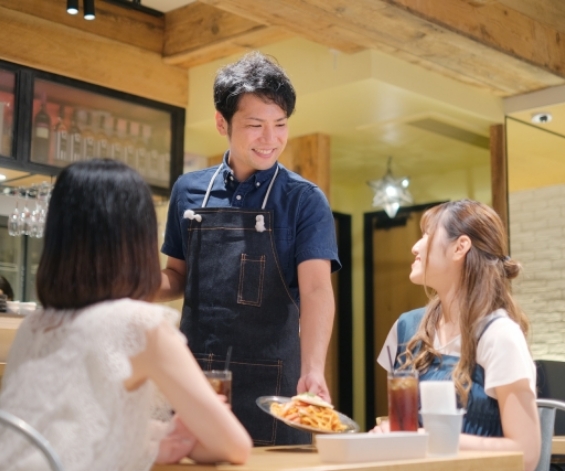 飲食業